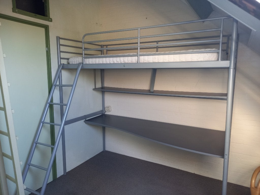 Hoogslaper 90 x 200, Huis en Inrichting, Slaapkamer | Stapelbedden en Hoogslapers, Ophalen, Eenpersoons, Zo goed als nieuw, 200 cm