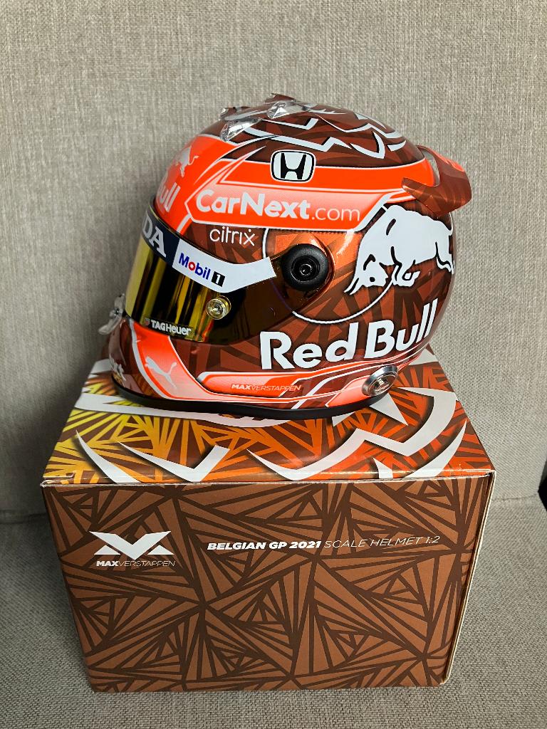 ✅ Max Verstappen 1:2 helm 2021 België Fanshop Red Bull RB16, Ophalen of Verzenden, Nieuw, Formule 1