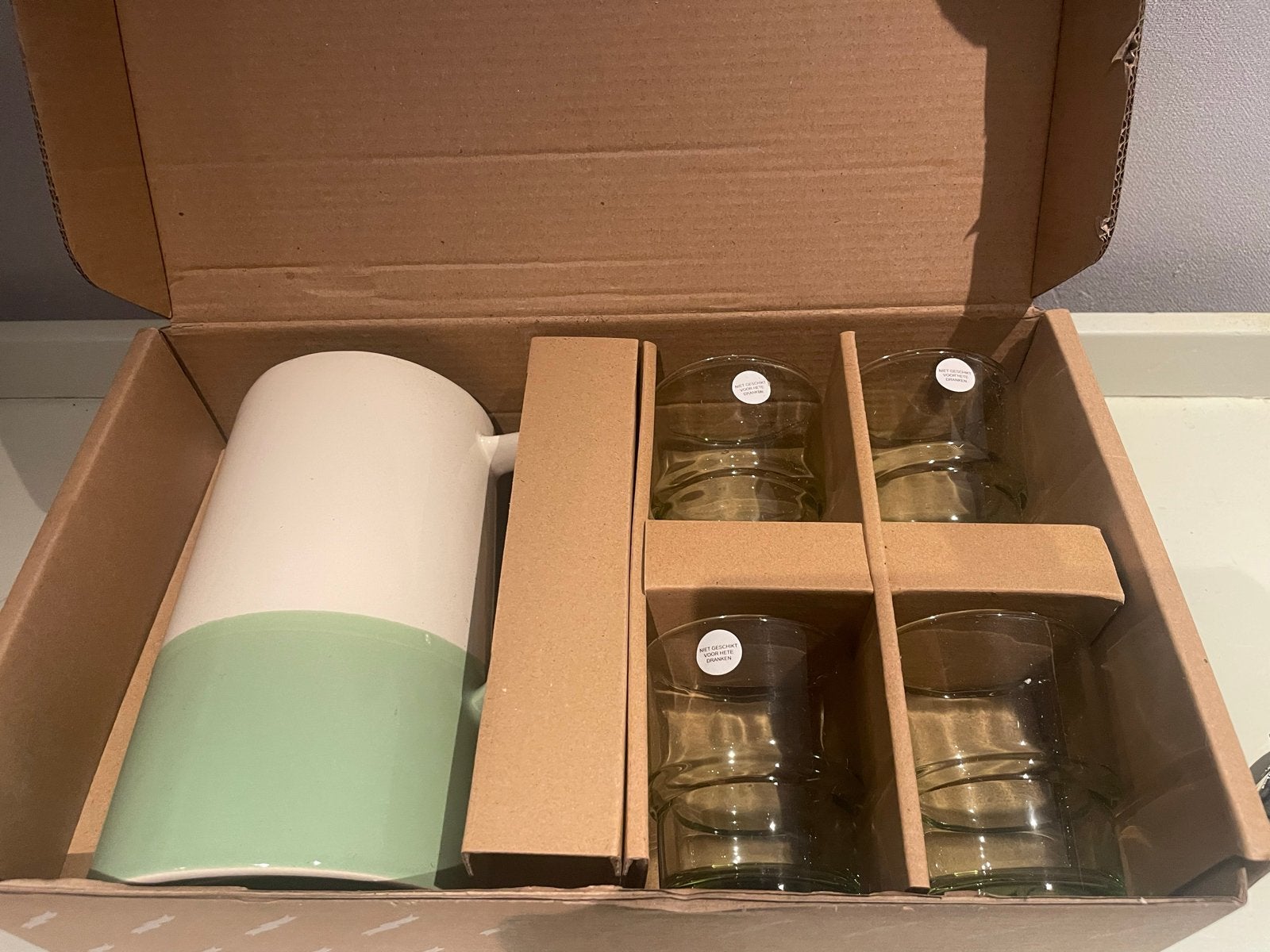 Postcodeloterij Sapkan met 4 glazen, Huis en Inrichting, Keuken | Servies, Glas of Glazen, Nieuw, Ophalen of Verzenden, Glas