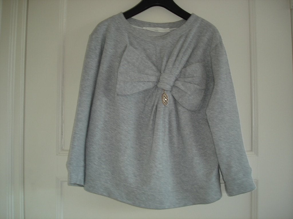 Elisabetta Franchi Jeans trui It 42= NL mt 36 grijs + strik, Elisabetta Franchi, Ophalen of Verzenden, Zo goed als nieuw, Maat 36 (S)