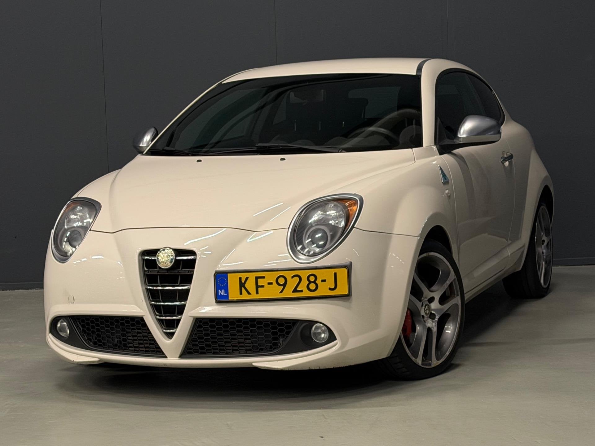 Alfa Romeo MiTo 1.4 T Quadrifoglio Verde CRUISE/6-BAK/PDC/BL, Euro 5, Stof, Gebruikt, Zwart