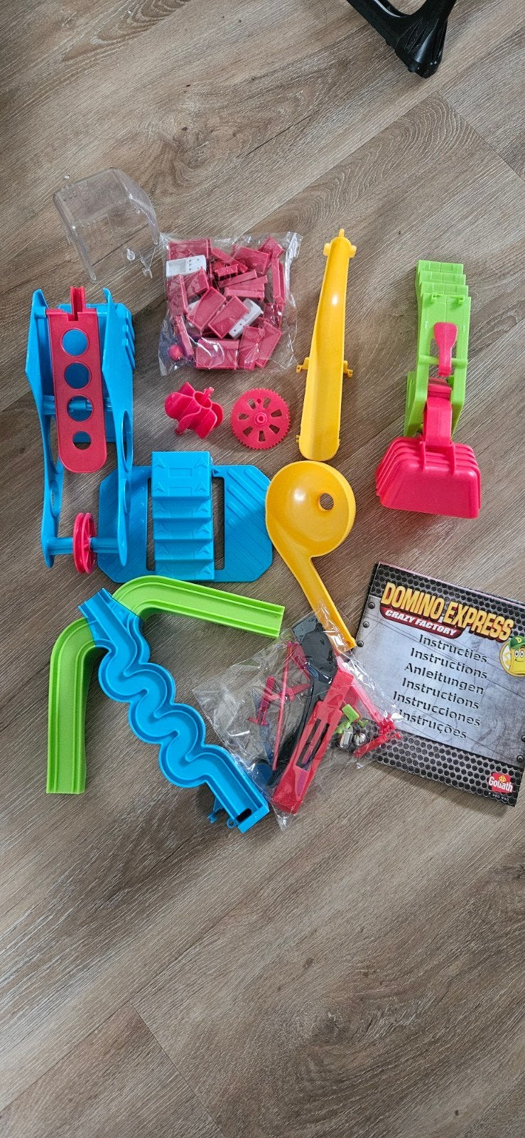 Domino express Crazy Factory incl. Track Creator + steentjes, Ophalen, Zo goed als nieuw
