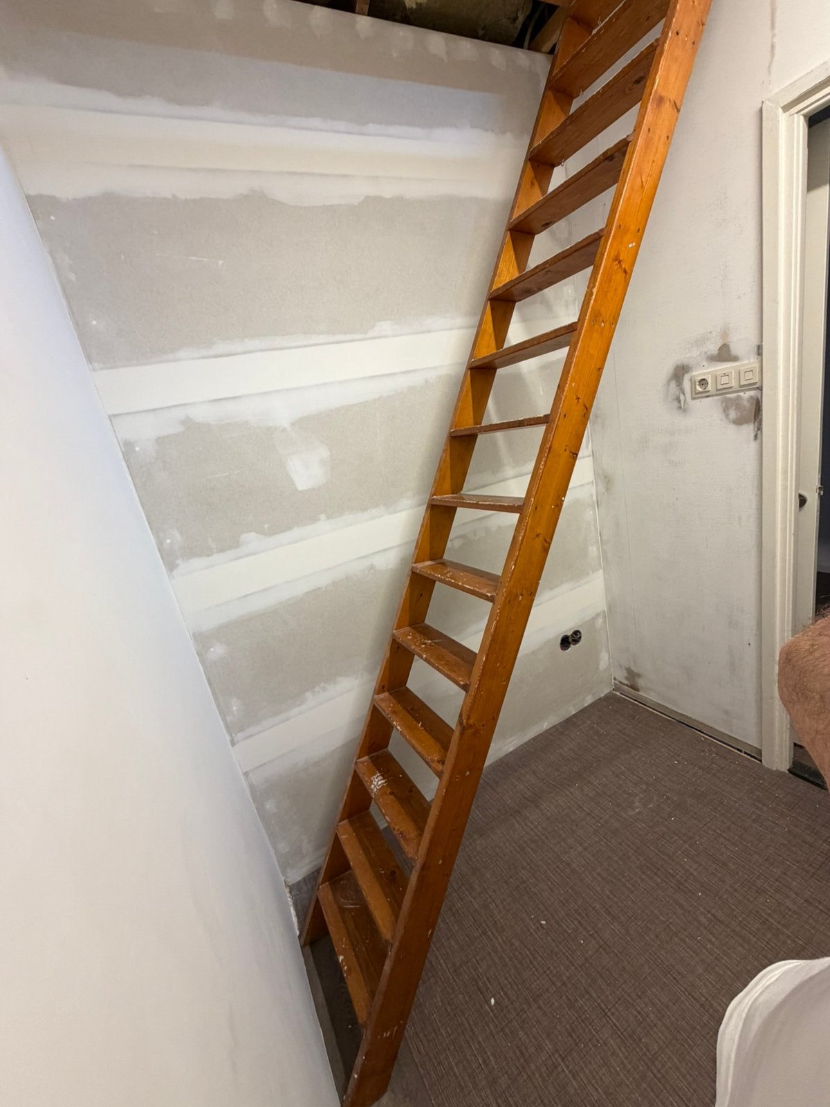 Oude molenaarstrap / steektrap / zoldertrap, Doe-het-zelf en Verbouw, Ladders en Trappen, Ophalen, Gebruikt, Trap, Minder dan 2 meter