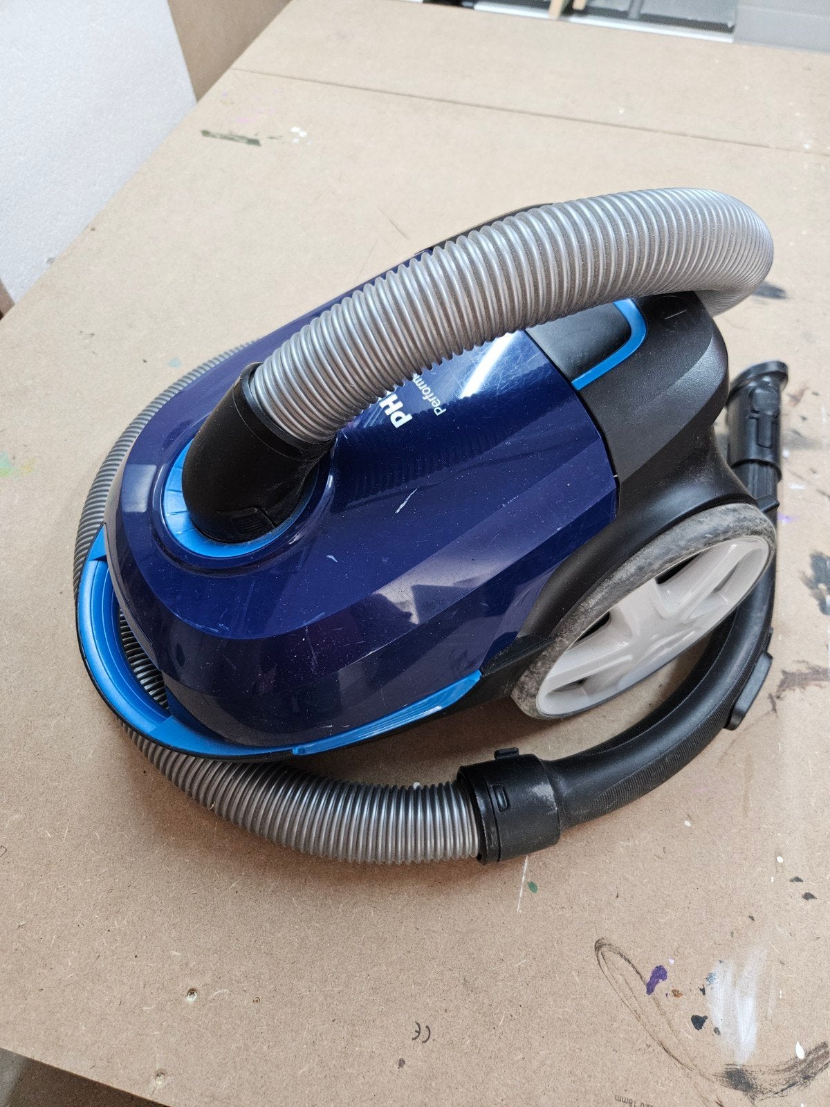 Philips Performer Compact stofzuiger met slang, Inclusief accessoires, Gebruikt, Philips, Sledestofzuiger