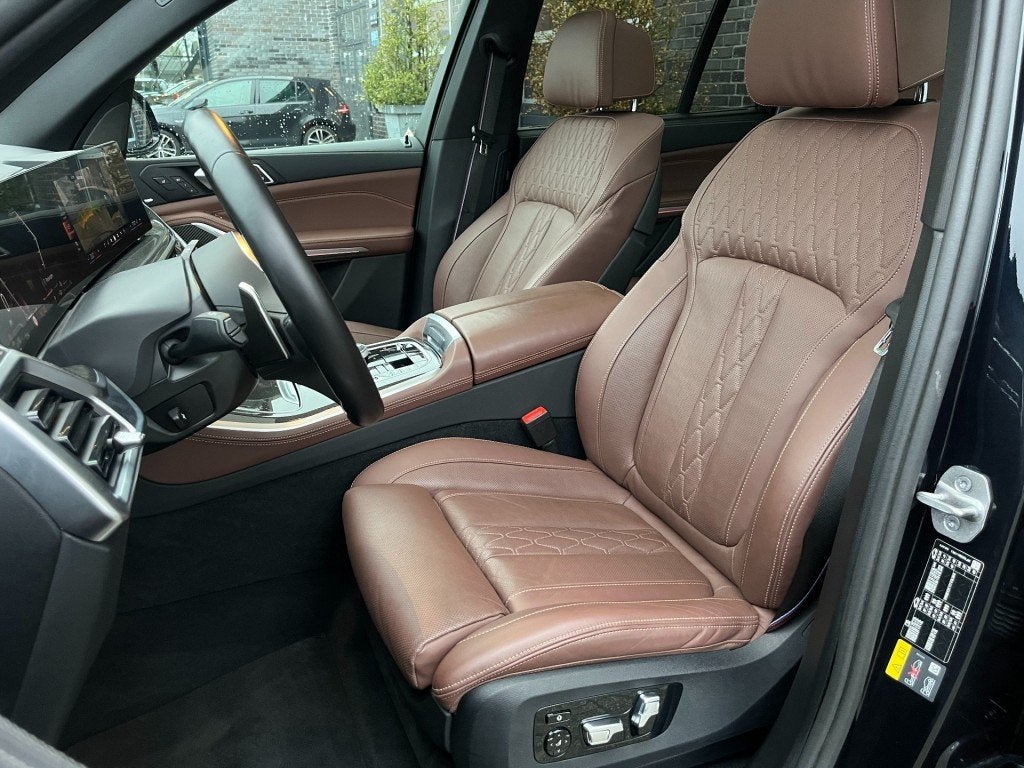 Bmw X5 XDRIVE50E M-SPORT - PANO - SKY LOUNGE - LUCHTV. - TRE, Auto's, Gebruikt, 2395 kg, Zwart, Bedrijf