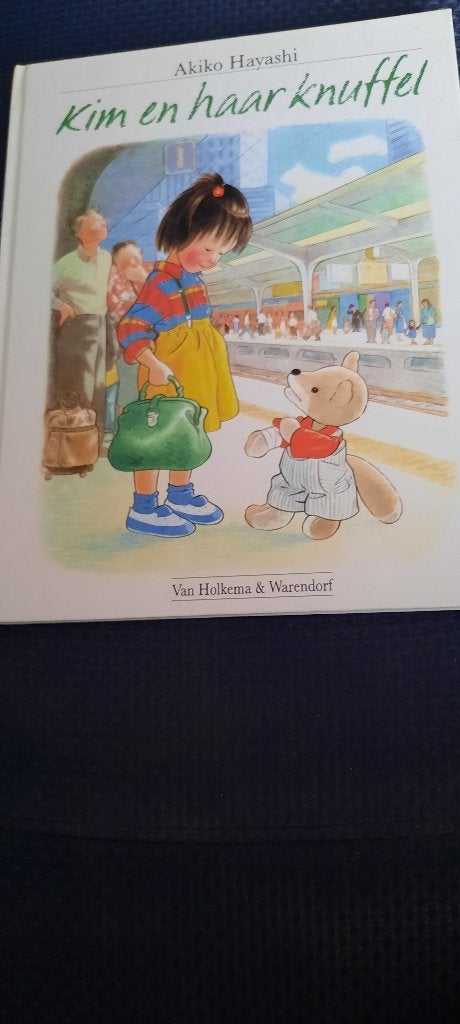 KIM EN HAAR KNUFFEL, AKIKO HAYASHI, Ophalen of Verzenden, Zo goed als nieuw, Fictie algemeen