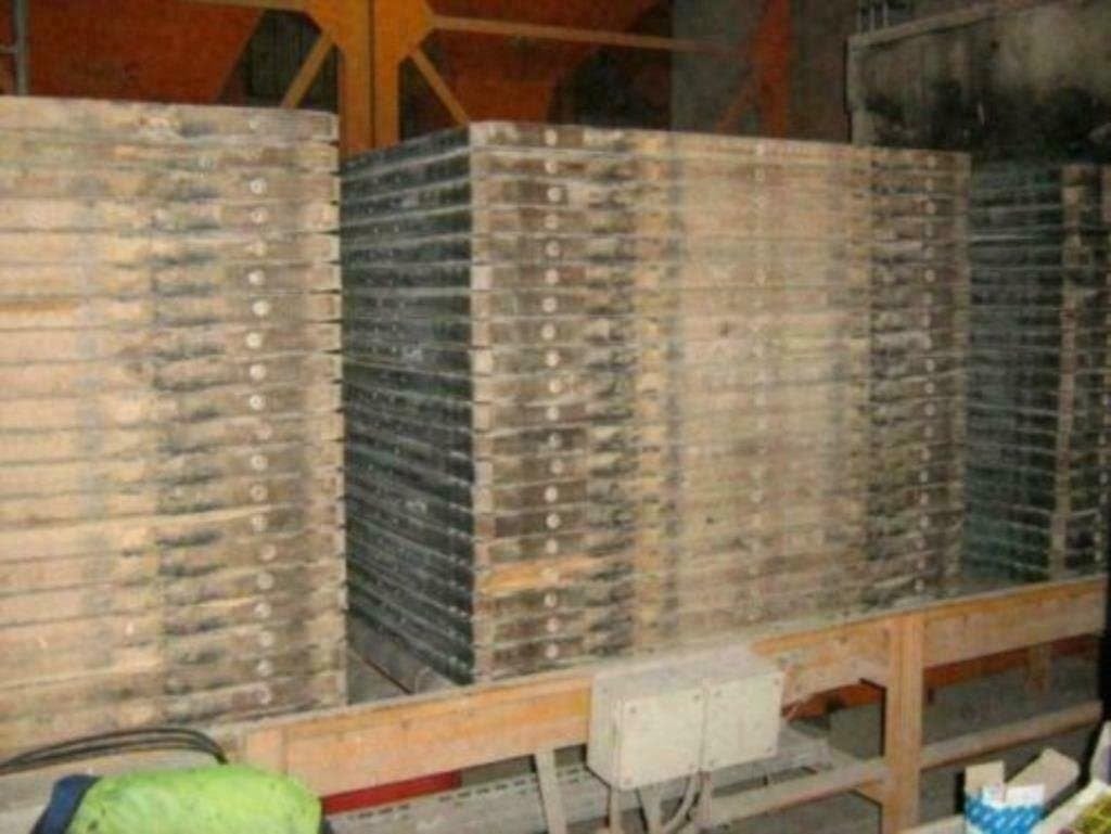 Zeer Gave steenschotten van 50mm dik , 0,98 x 1m40 van hout, Ophalen of Verzenden, Gebruikt, Minder dan 180 cm, Overige typen