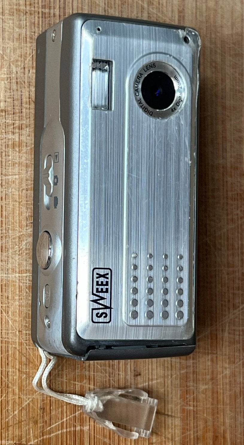 Sweex DC3000 vintage Digitale Camera nog met beschermfolie., Ingebouwde flitser, Verzenden, Zo goed als nieuw, Compactcamera