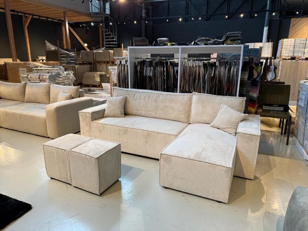 Voorraad | Hoekbank U-bank, slaapbank | Showroom Utrecht, Ophalen, Info@trendvortex.com, 125 tot 150 cm, 4131 NH
