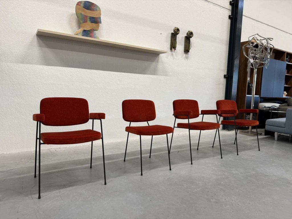 4 Nieuw Artifort Moulin Armstoel Lucir rood design stoel, Nieuw, Ophalen of Verzenden, Vier, Stof