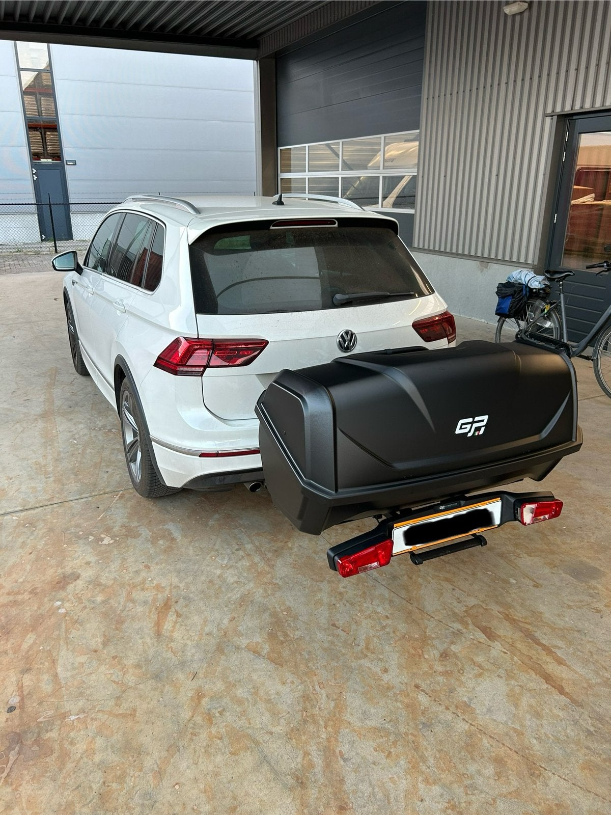 Te Huur: Trekhaakkoffer Compleet (340L) GP Calypso Bagagebox, Auto diversen, Ophalen, Zo goed als nieuw