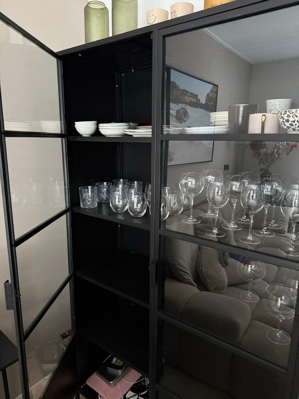Zwarte vitrinekast met glazen deuren - 190x110x40cm, Huis en Inrichting, Kasten | Vitrinekasten, Gebruikt, 150 tot 200 cm, 100 tot 150 cm