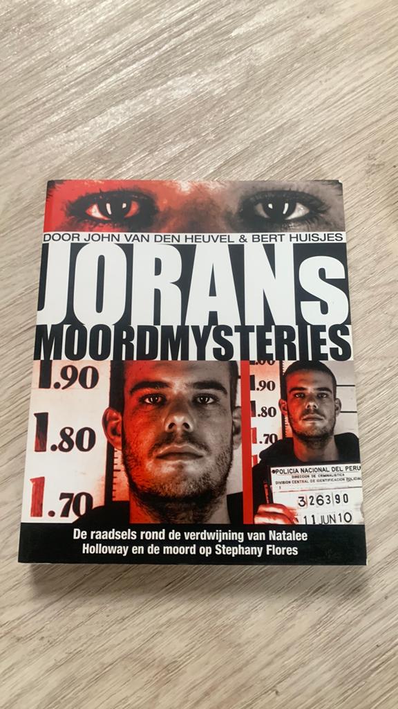Bert Huisjes - Jorans moordmysteries, Boeken, Ophalen of Verzenden, Zo goed als nieuw, Bert Huisjes; John van den Heuvel