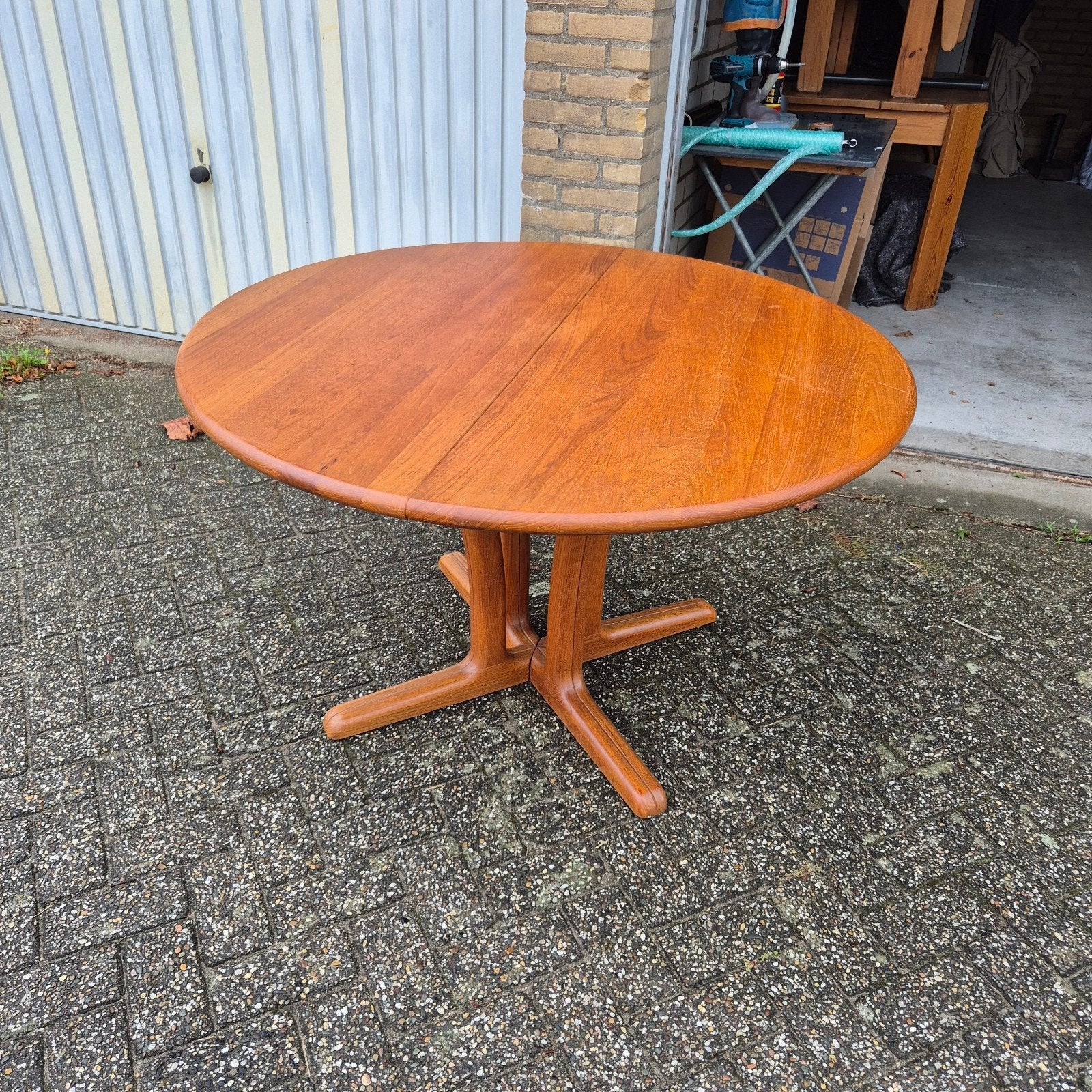 Vintage teak eettafel Dyrlund rond ovaal uitschuifbaar massi, Huis en Inrichting, Ophalen, Ovaal, 200 cm of meer, 100 tot 150 cm