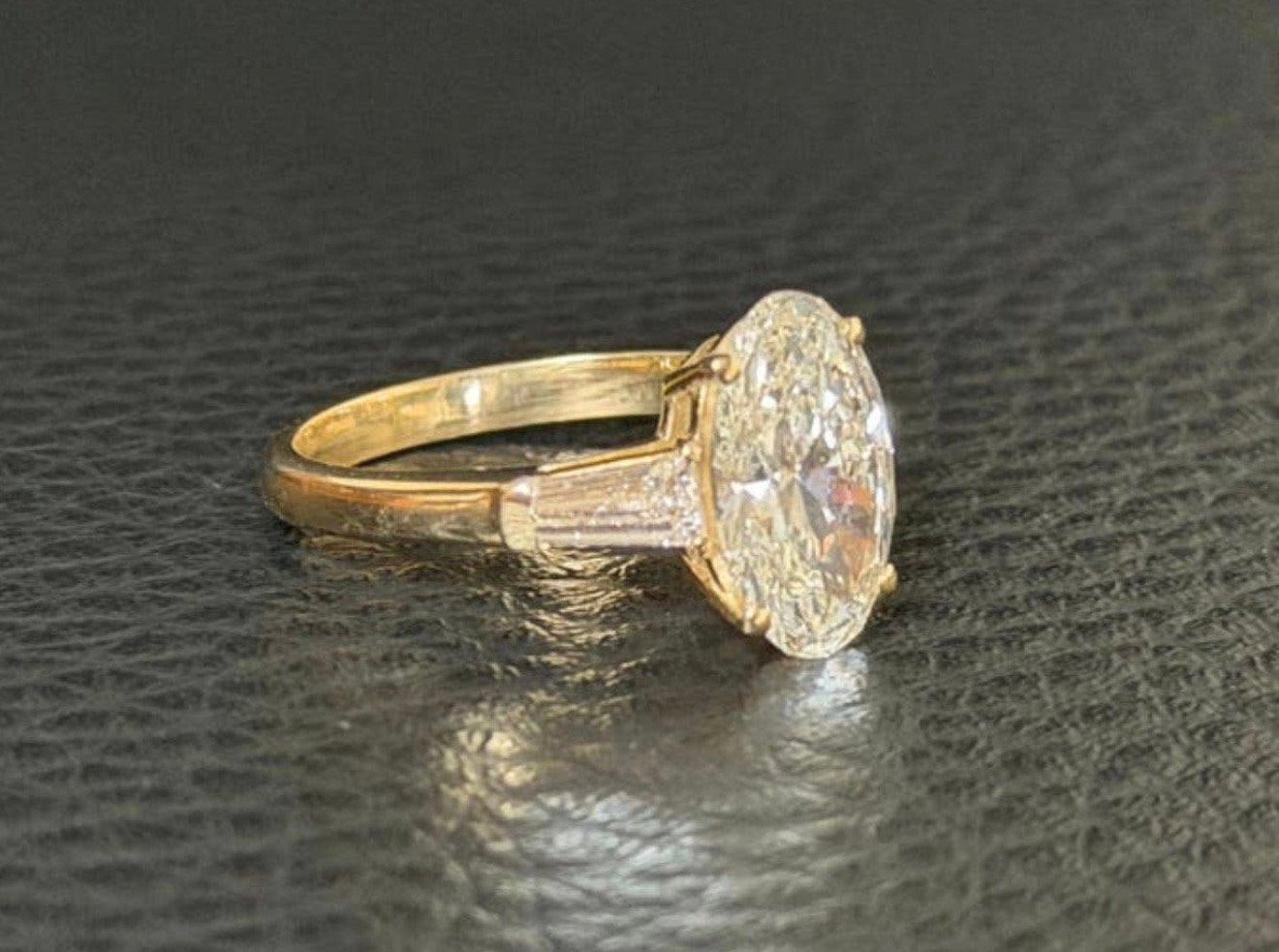 Nieuwe gouden ring met VS2 diamant 4 karaat met certificaat!, Nieuw, Ophalen of Verzenden, 17 tot 18, Met edelsteen