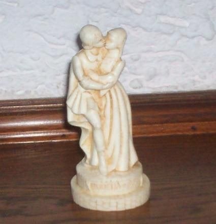 1 romeo en julia beeld ongeveer 12 cm, Antiek en Kunst, Ophalen