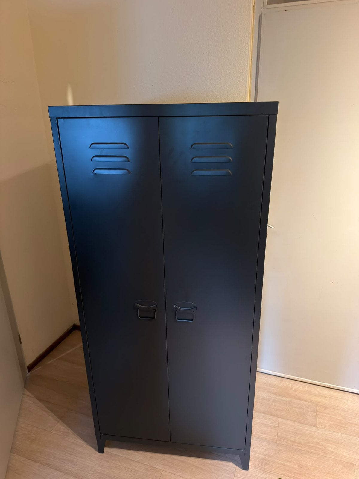 Kast kledingkast metaal, hang gedeelte, Ophalen, Meerdere deuren, 50 tot 100 cm, Metaal