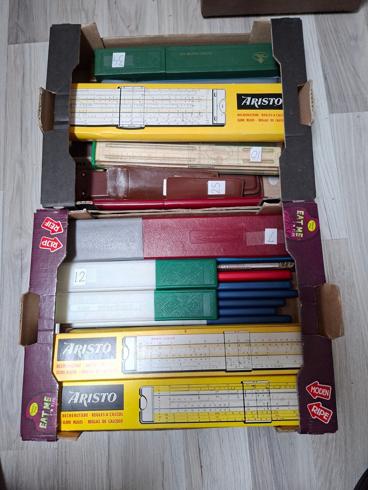 41 rekenlinealen., Diversen, Ophalen of Verzenden, Gebruikt