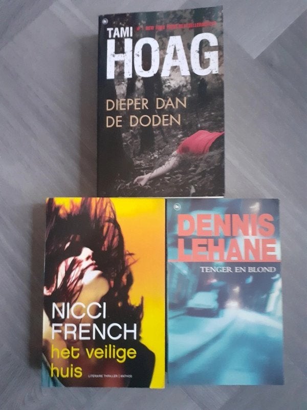 Boeken Pakket Thrillers Tami Hoag, Nicci French 3x, Boeken, Ophalen of Verzenden, Zo goed als nieuw, Tami Hoag, Nederland