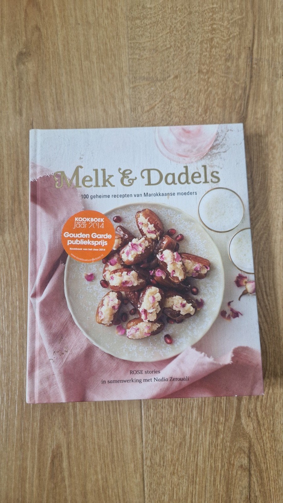 Nadia Zerouali - Melk & dadels, Ophalen of Verzenden, Gelezen, Nadia Zerouali