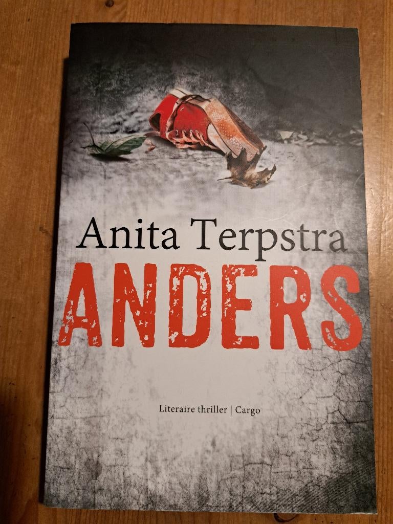 Anita Terpstra: Anders, Ophalen of Verzenden, Zo goed als nieuw