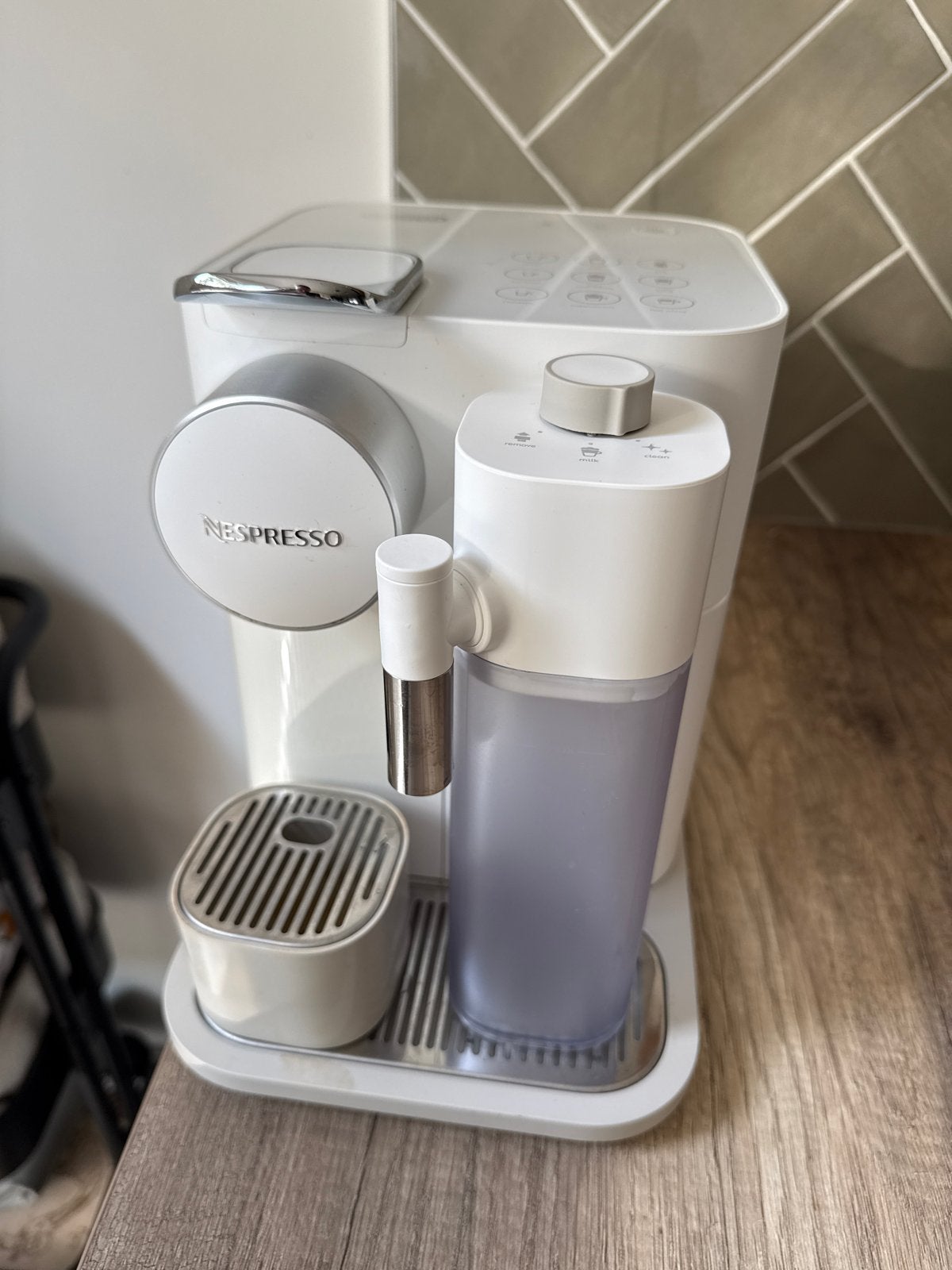 De'Longhi Nespresso Gran Lattissima EN650.W Wit, Ophalen, Gebruikt, Koffiemachine, 1 kopje