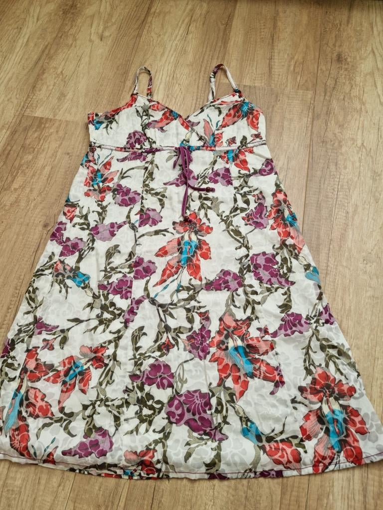 Gebloemde jurk van esprit maat 40, Kleding | Dames, Ophalen of Verzenden