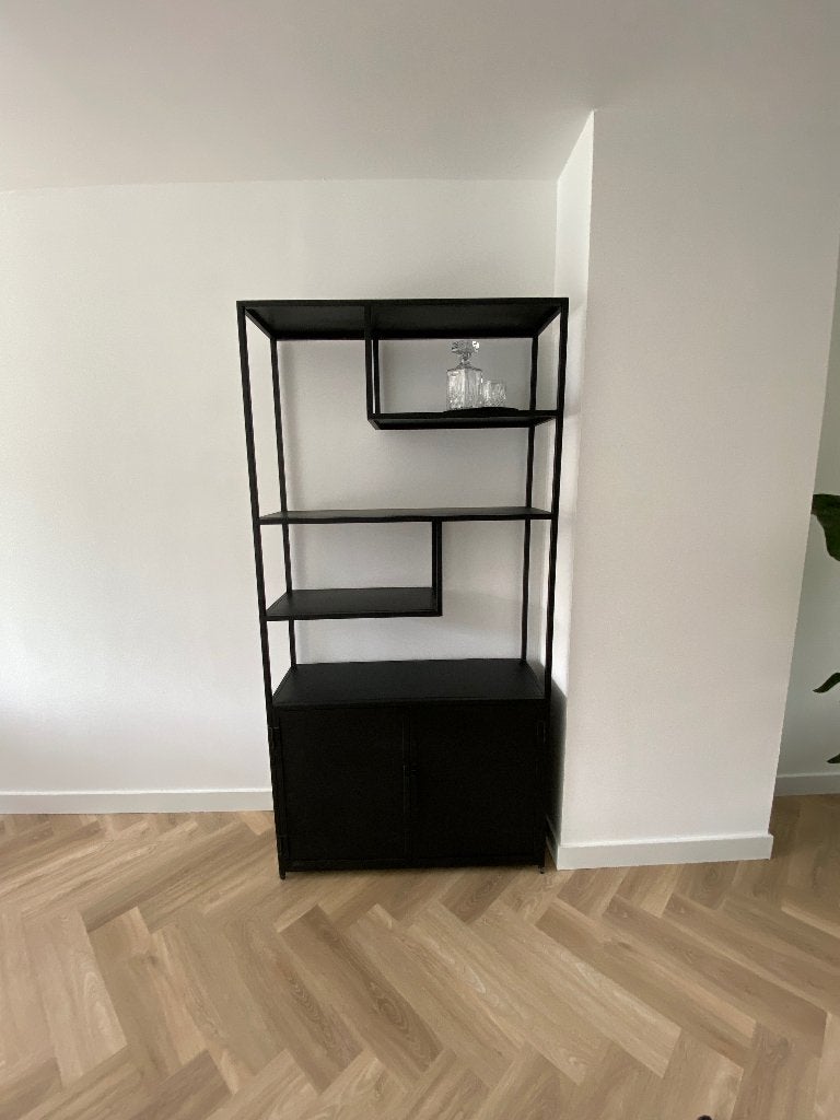 Zwarte metalen kast, Ophalen, Gebruikt, Met klep(pen), 50 tot 100 cm