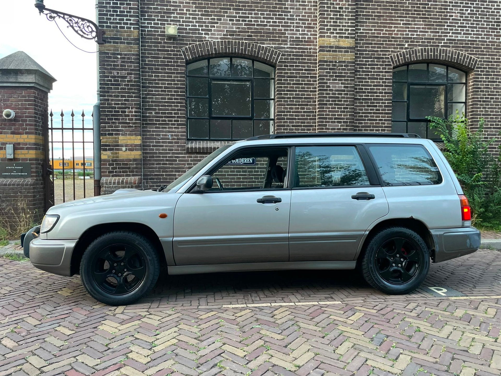 Subaru Forester 2.0 AWD S-Turbo basis, Metallic lak, 1380 kg, 4 cilinders, Vierwielaandrijving