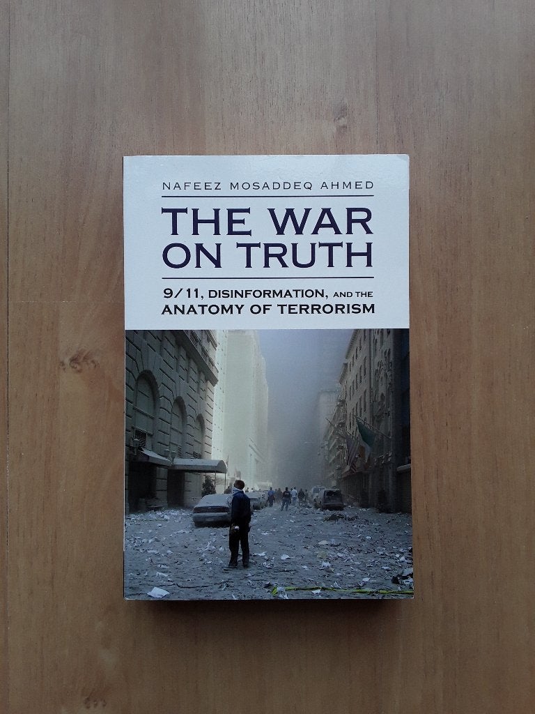 The War on Truth, Ophalen of Verzenden, Zo goed als nieuw, Politiek en Staatkunde, Wereld