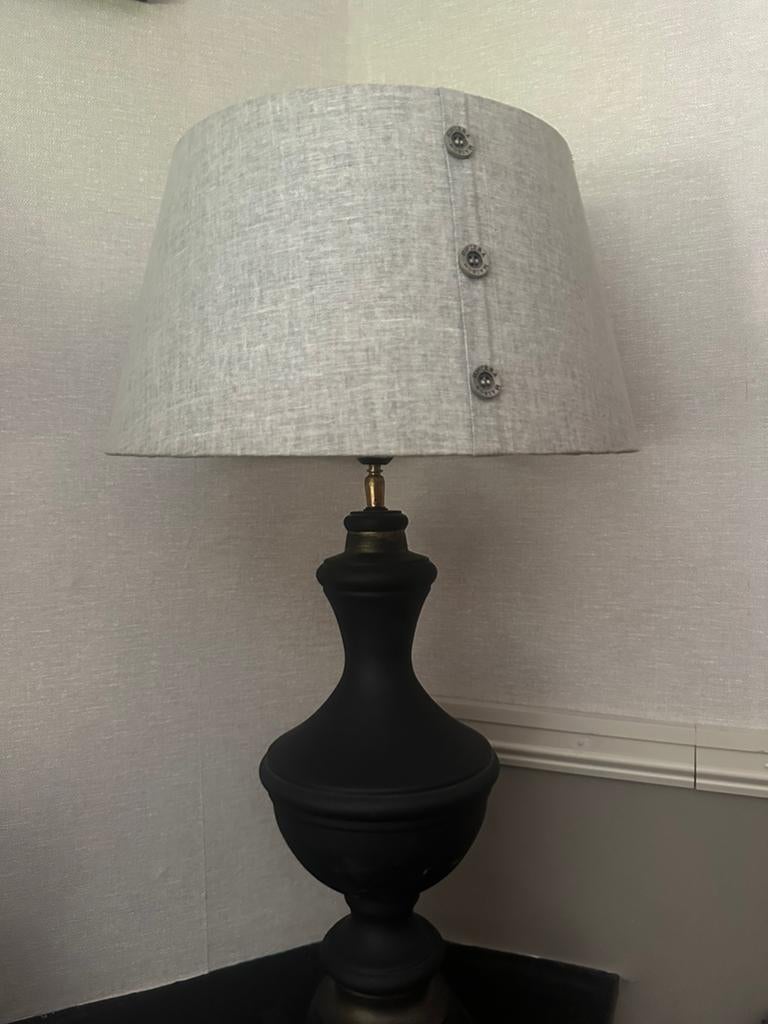 Zwarte lamenpoot lampenvoet met riviera maison kap, Huis en Inrichting, Lampen | Tafellampen, Ophalen of Verzenden, Zo goed als nieuw