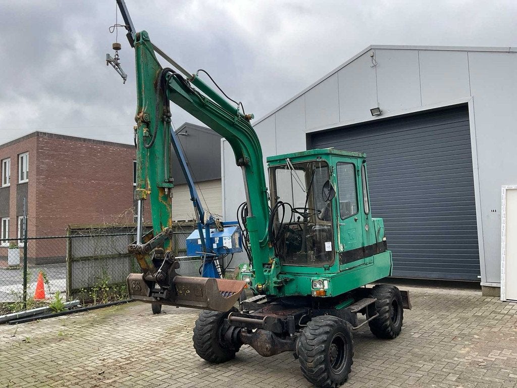 Yanmar YB401W Mobiele kraan, Kraan