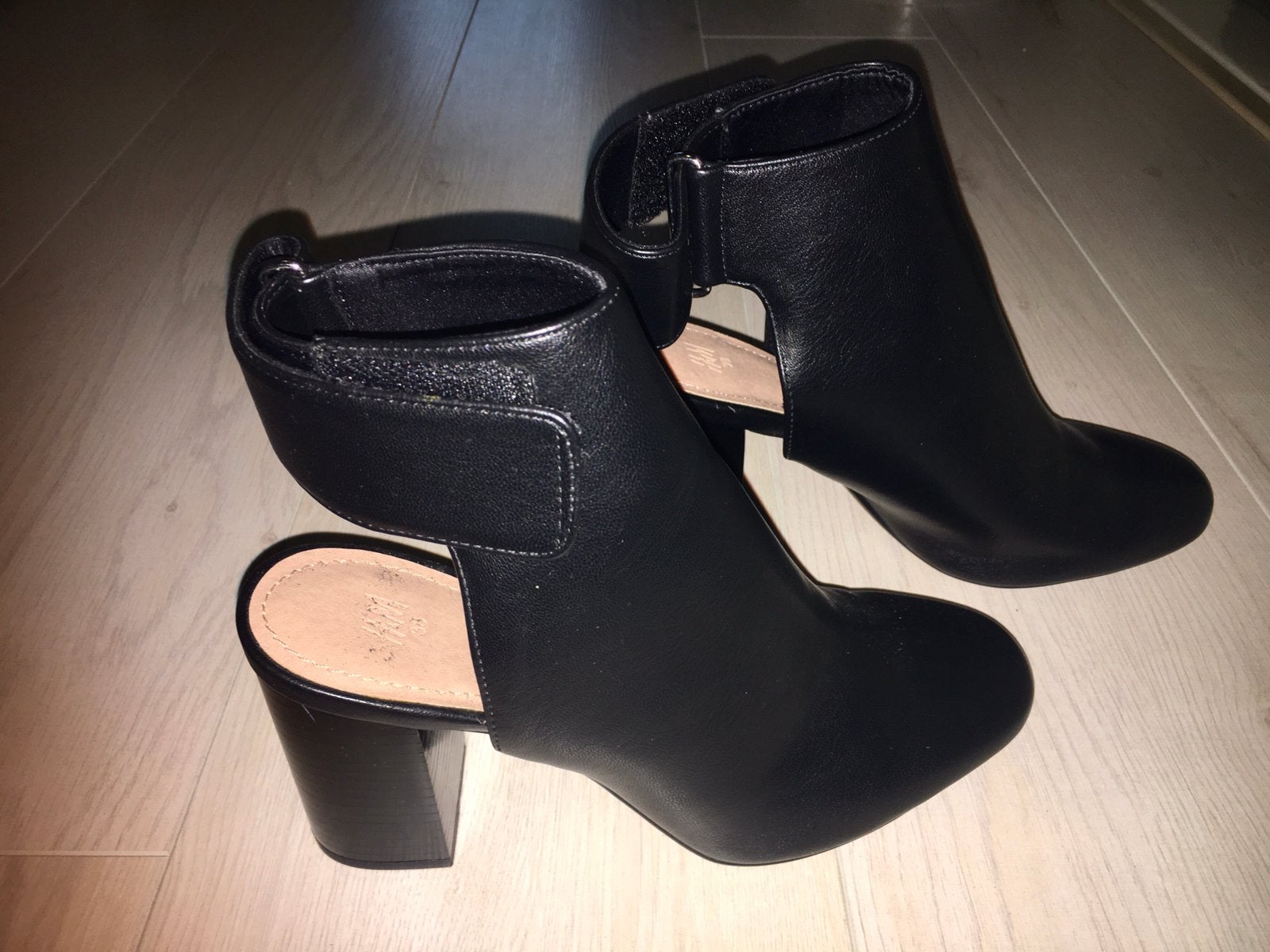 Nieuwe zwarte enkellaarsjes H&M, H&M, Zwart, Nieuw, Ophalen of Verzenden