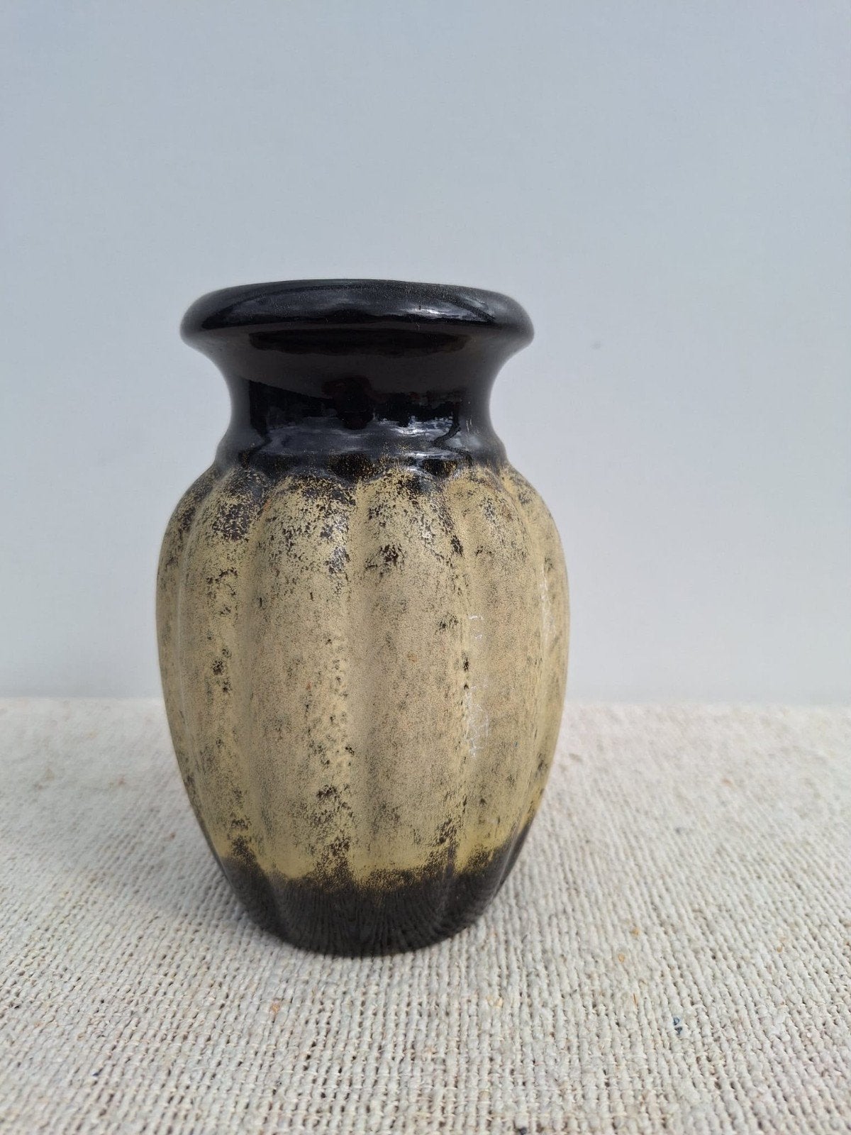 Vintage vaasje Scheurich pompoenmodel 292-15 zwart beige, Ophalen of Verzenden