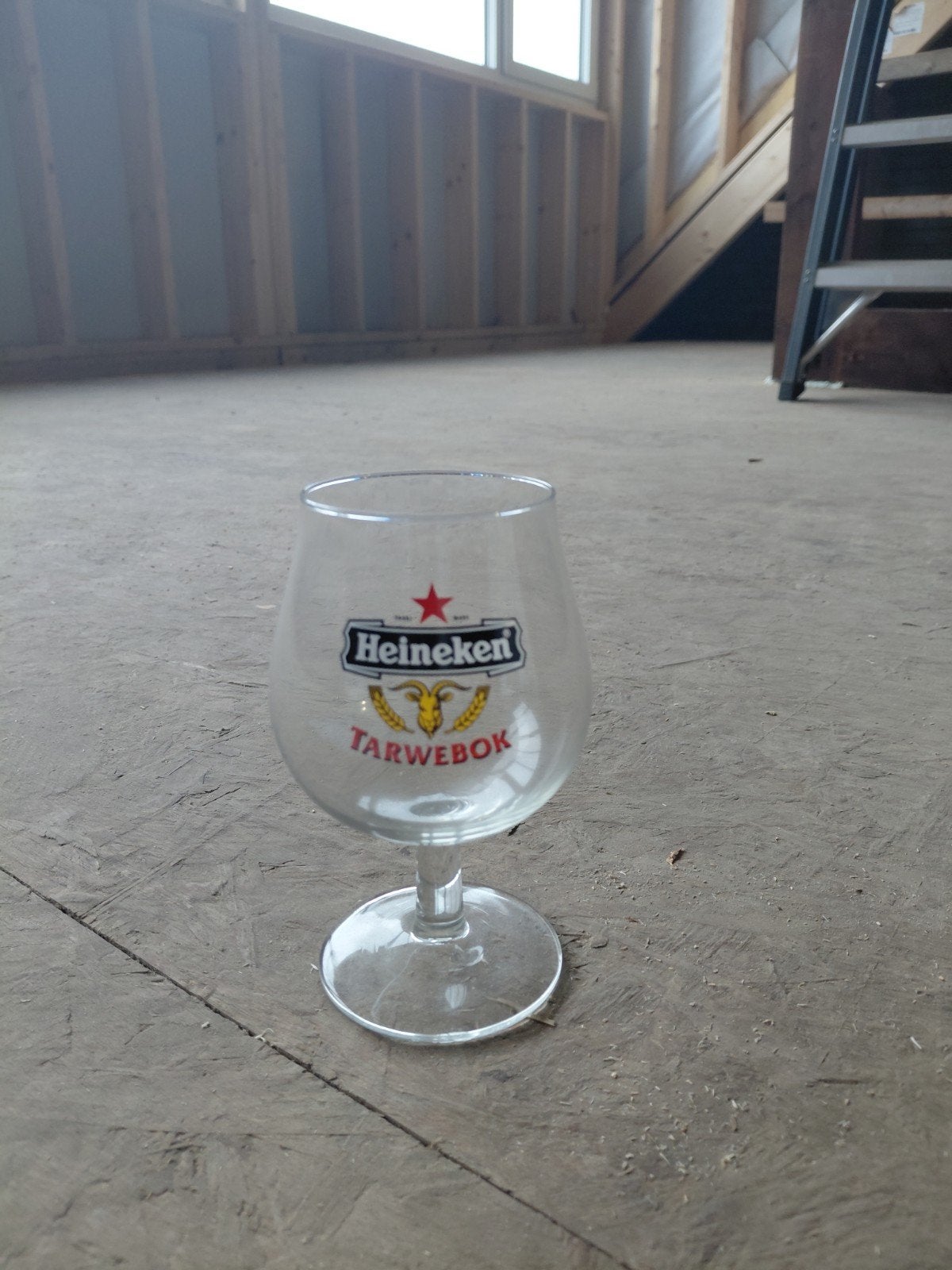Heineken tarwebok glas met voet, Ophalen of Verzenden, Zo goed als nieuw, Glas of Glazen, Heineken