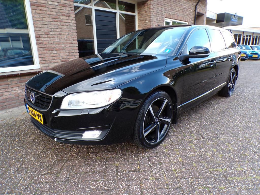Volvo V70 2.0 T5 Automaat / Leder, Auto's, Zwart, 1984 cc, Geïmporteerd, 84 €/maand