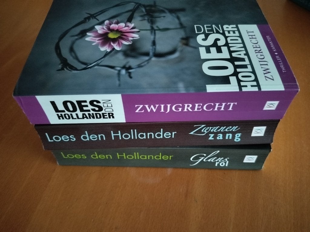 10 x Loes den Hollander, Ophalen of Verzenden, Zo goed als nieuw, Loes den Hollander