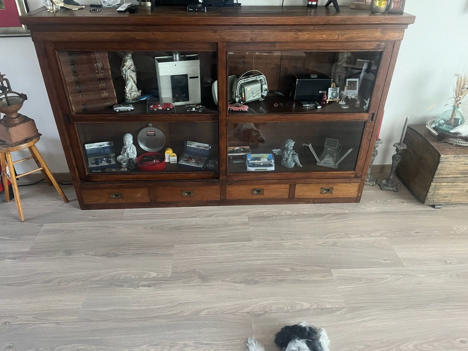 Antieke vitrinekast/toonbank/apothekerskast, Ophalen