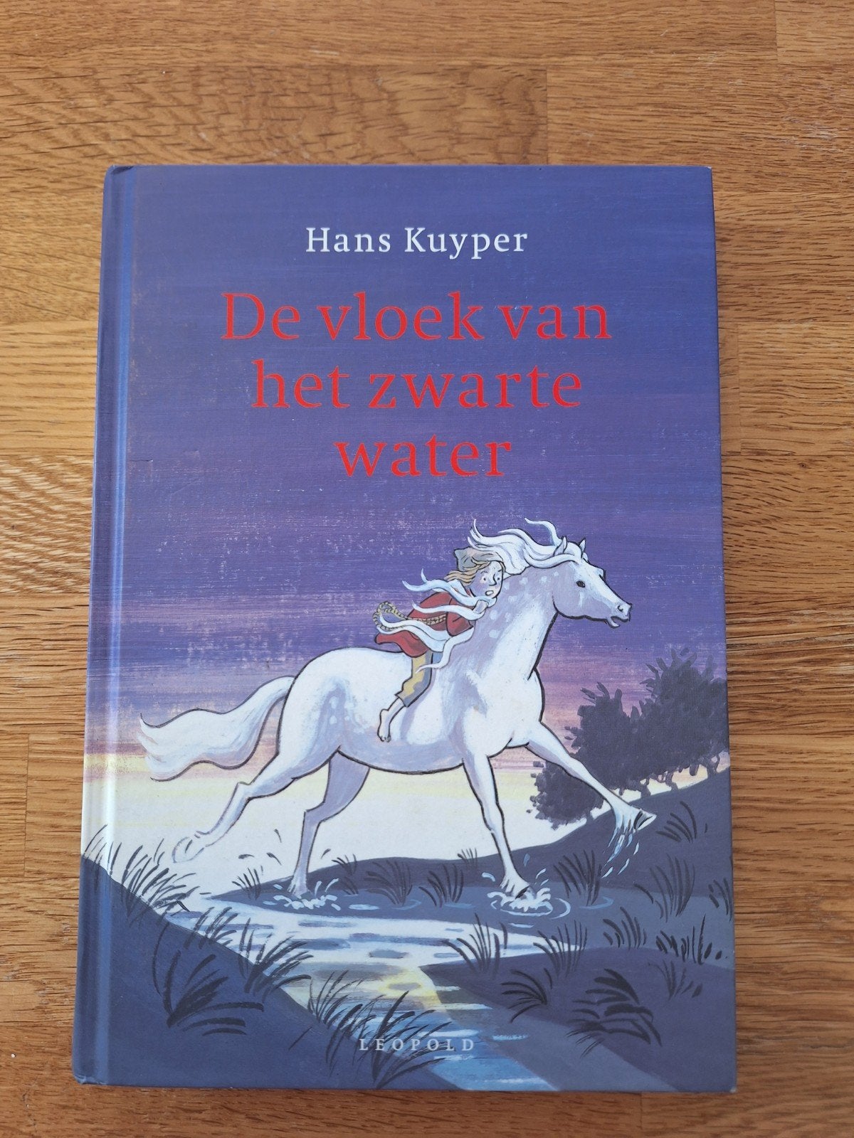 Hans Kuyper - De vloek van het zwarte water, Fictie algemeen, Ophalen of Verzenden, Zo goed als nieuw, Hans Kuyper