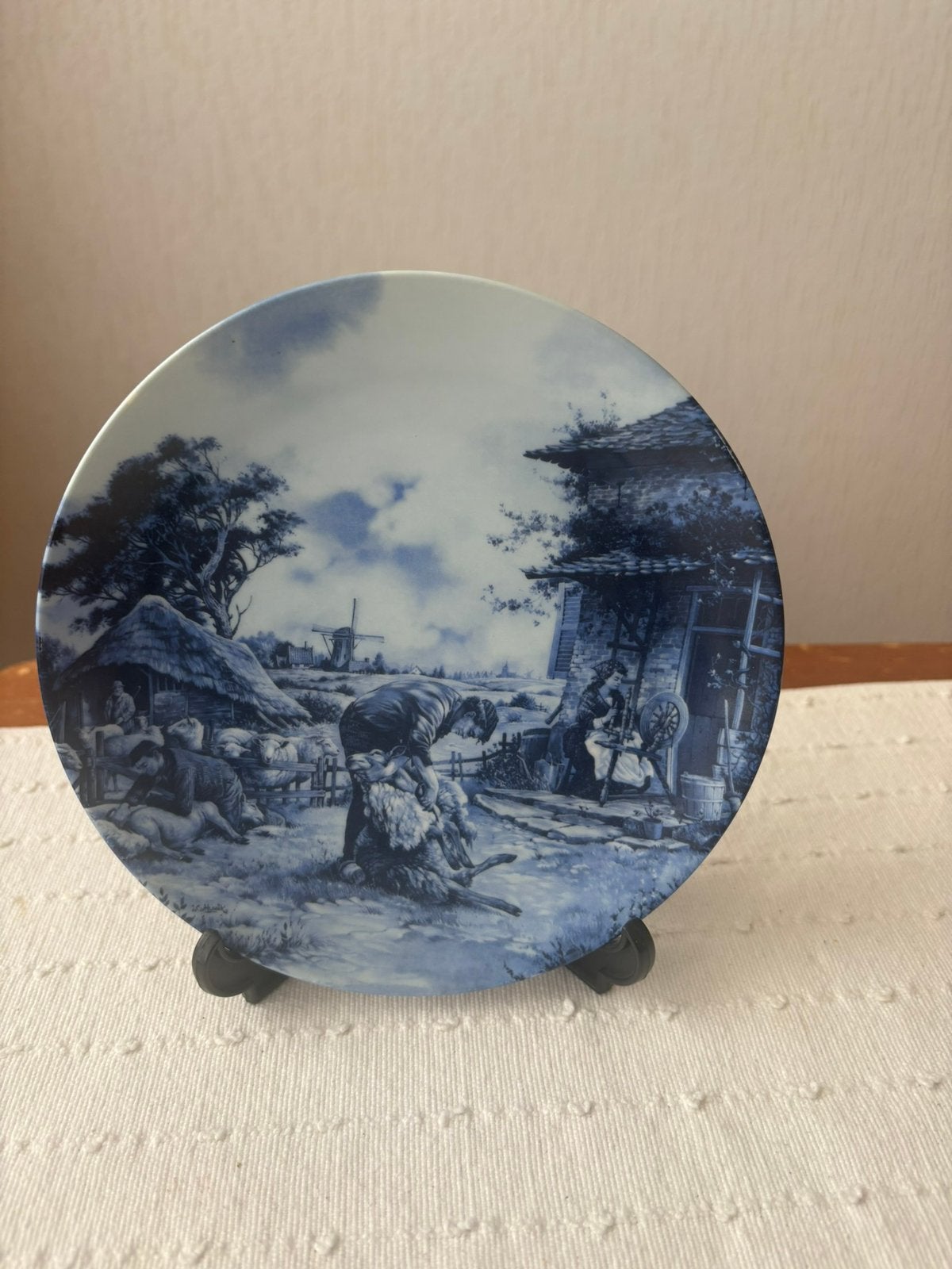 Delfts Blauw porseleinen wandbord – Schapen scheren, Antiek en Kunst, Antiek | Wandborden en Tegels, Ophalen of Verzenden