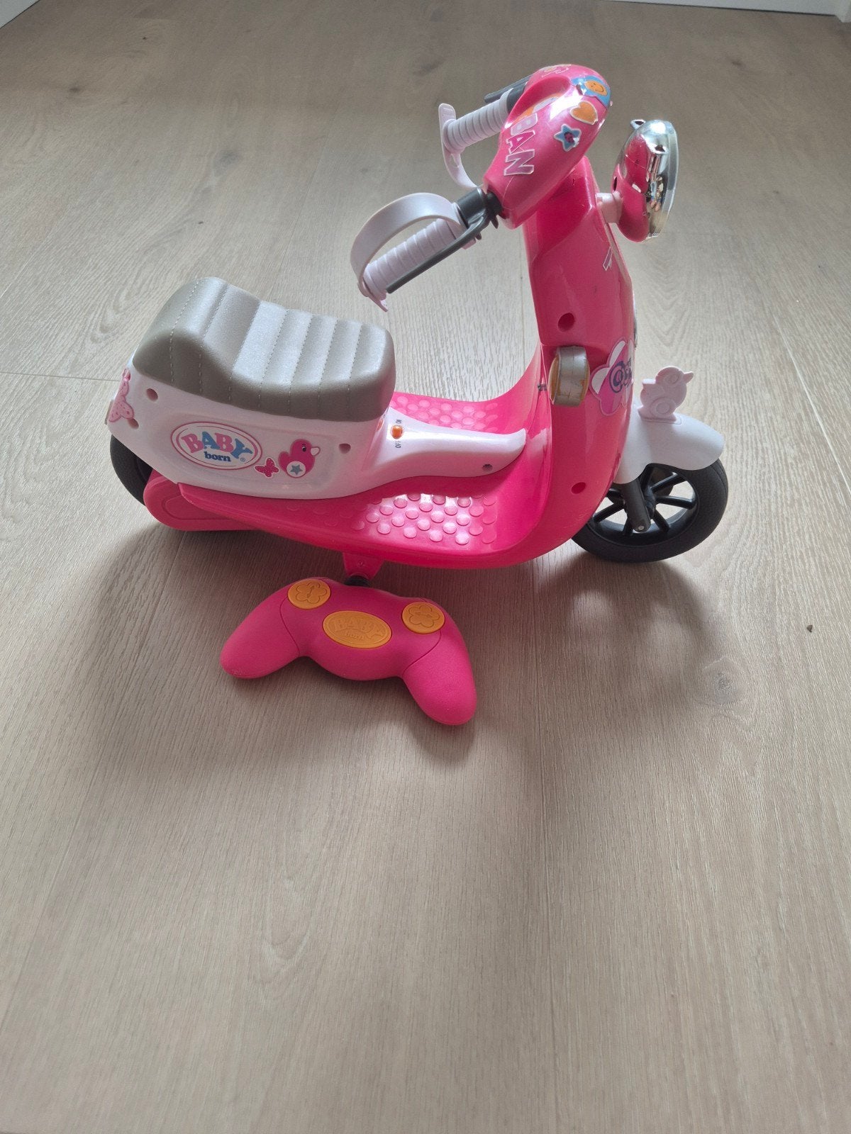 Baby Born Scooter met Afstandsbediening, Kinderen en Baby's, Ophalen of Verzenden, Zo goed als nieuw, Babypop