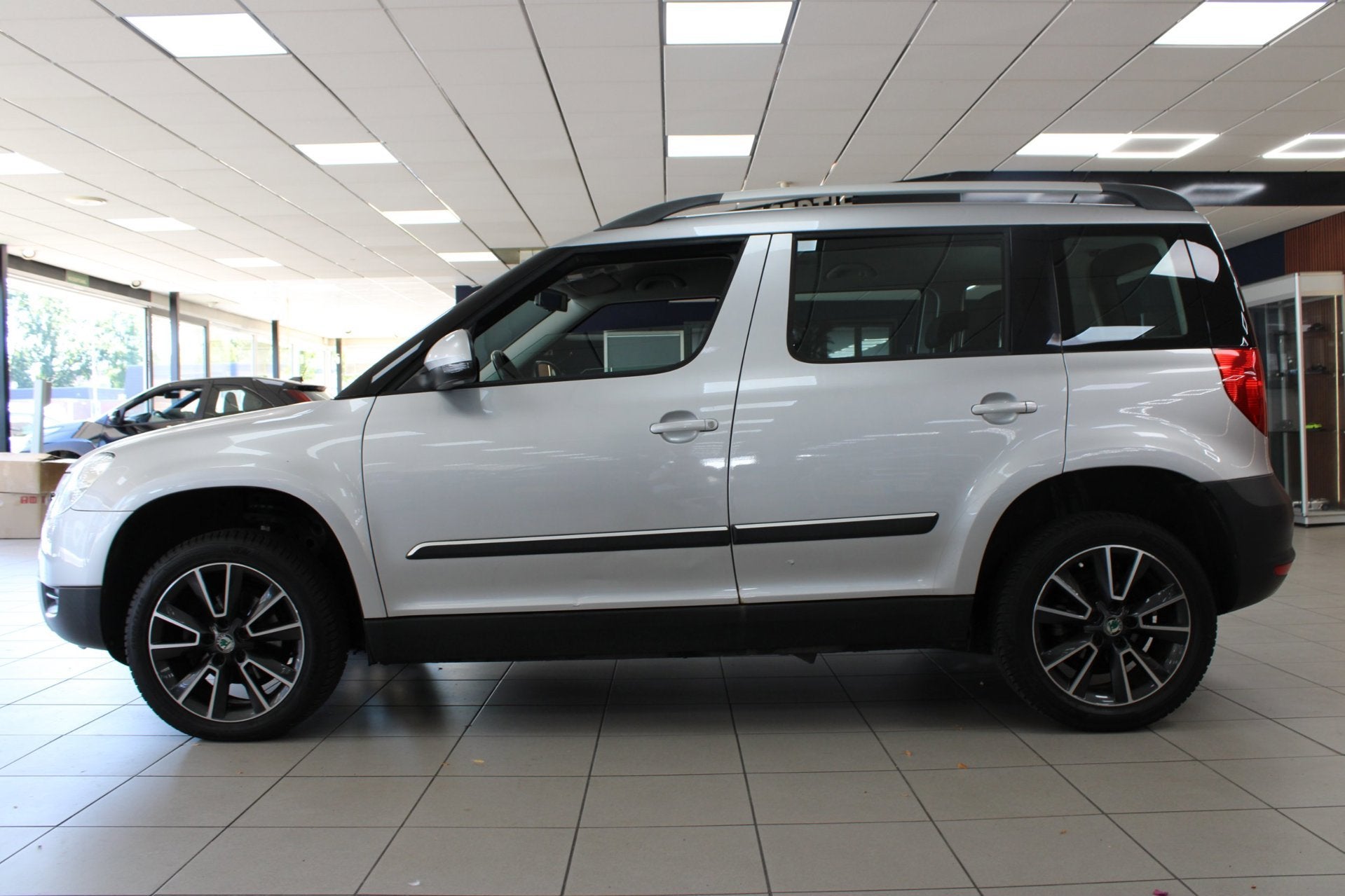 Skoda Yeti 1.2 TSI Sprint | Airco | Cruise Control | Parkeer, Voorwielaandrijving, Euro 5, Stof, Gebruikt