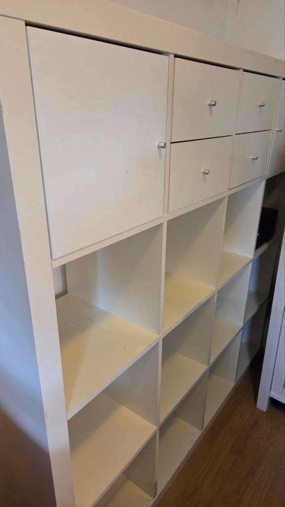 IKEA Kallax kast 4x4 met lades en deuren, Huis en Inrichting, Kasten | Boekenkasten, Ophalen, Overige materialen, Gebruikt, 100 tot 150 cm