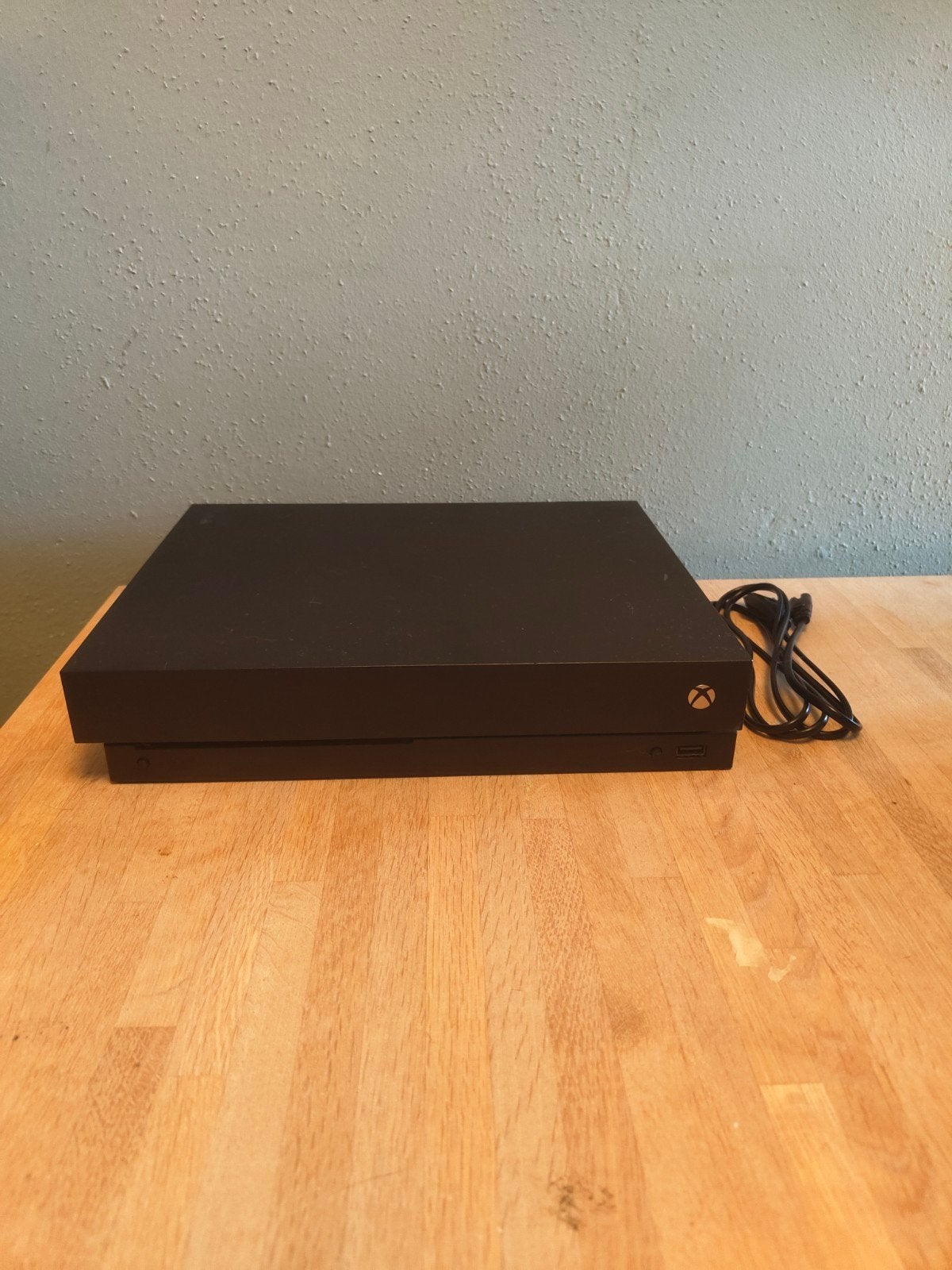Xbox one X inclusief Stroom & hdmi kabels, Spelcomputers en Games, Spelcomputers | Xbox One, Ophalen
