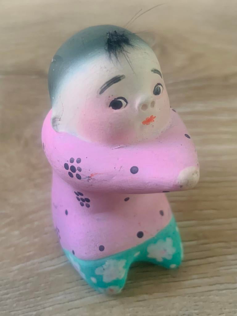 Oud Chinees beeldje in origineel kartonnen doosje, Antiek en Kunst, Overige onderwerpen, Minder dan 20 cm, Verzenden, Handgemaakt
