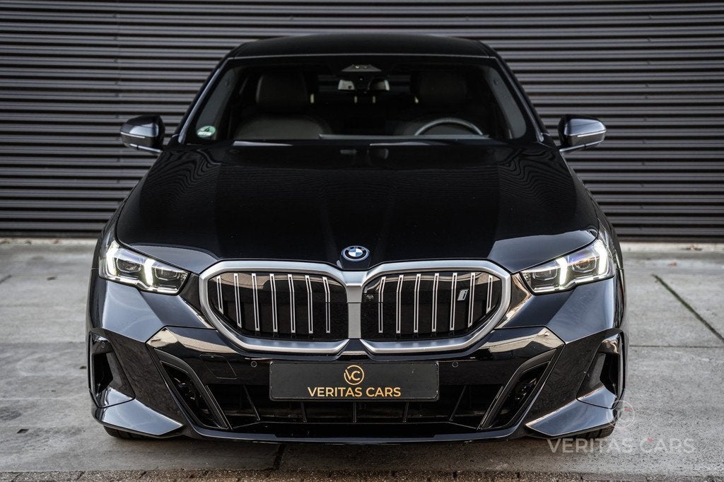BMW i5