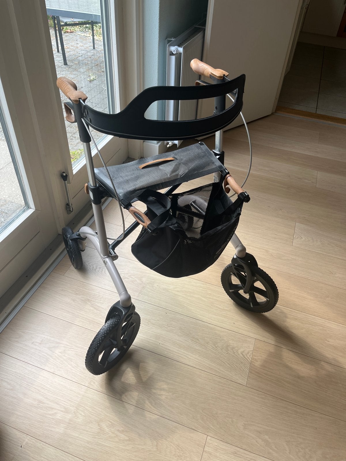 Rollator Saljol, Ophalen, Zo goed als nieuw
