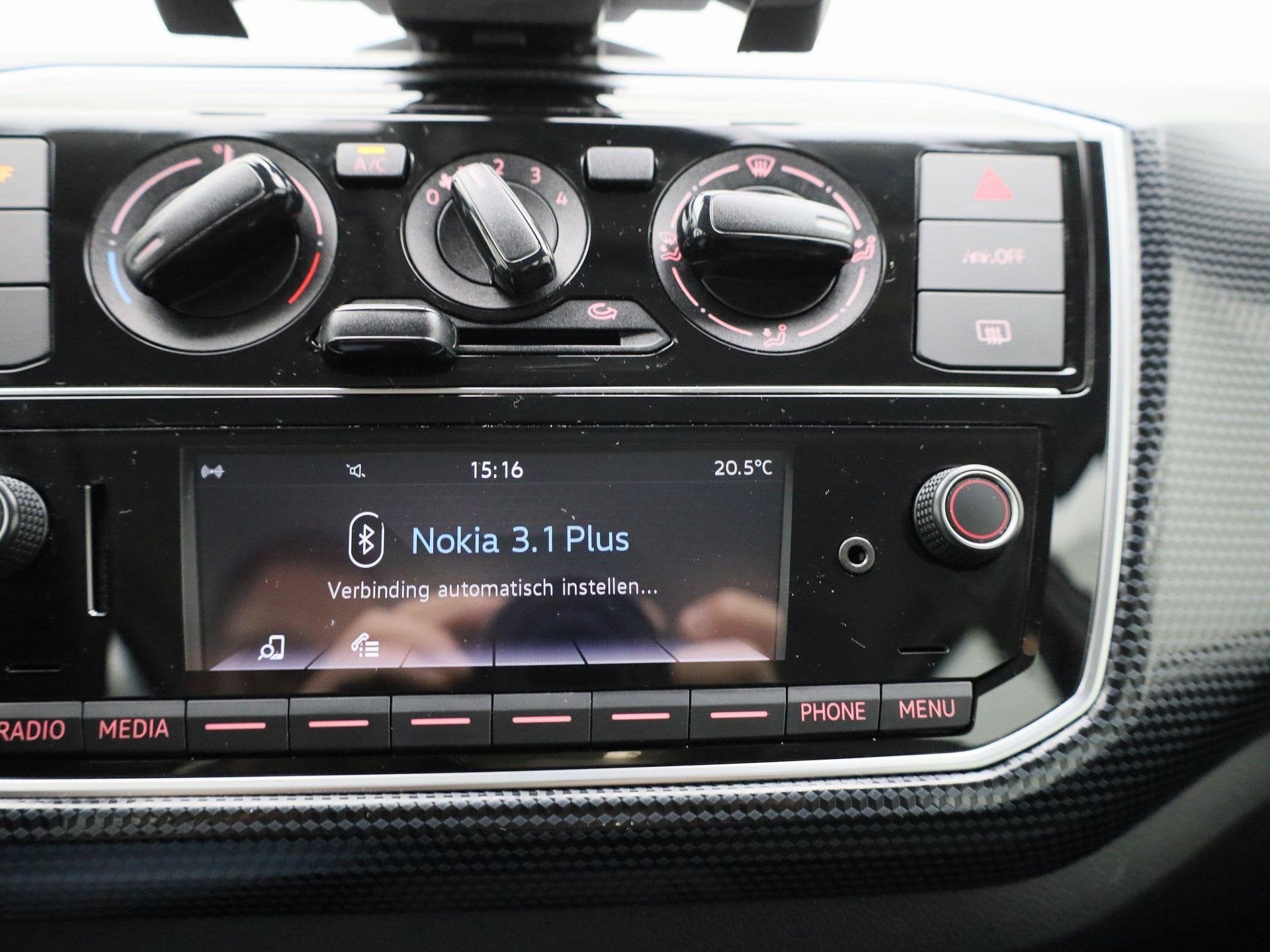 Foto 20 van Volkswagen Up! 1.0 | Airconditioning | Bluetooth | Elektrisc