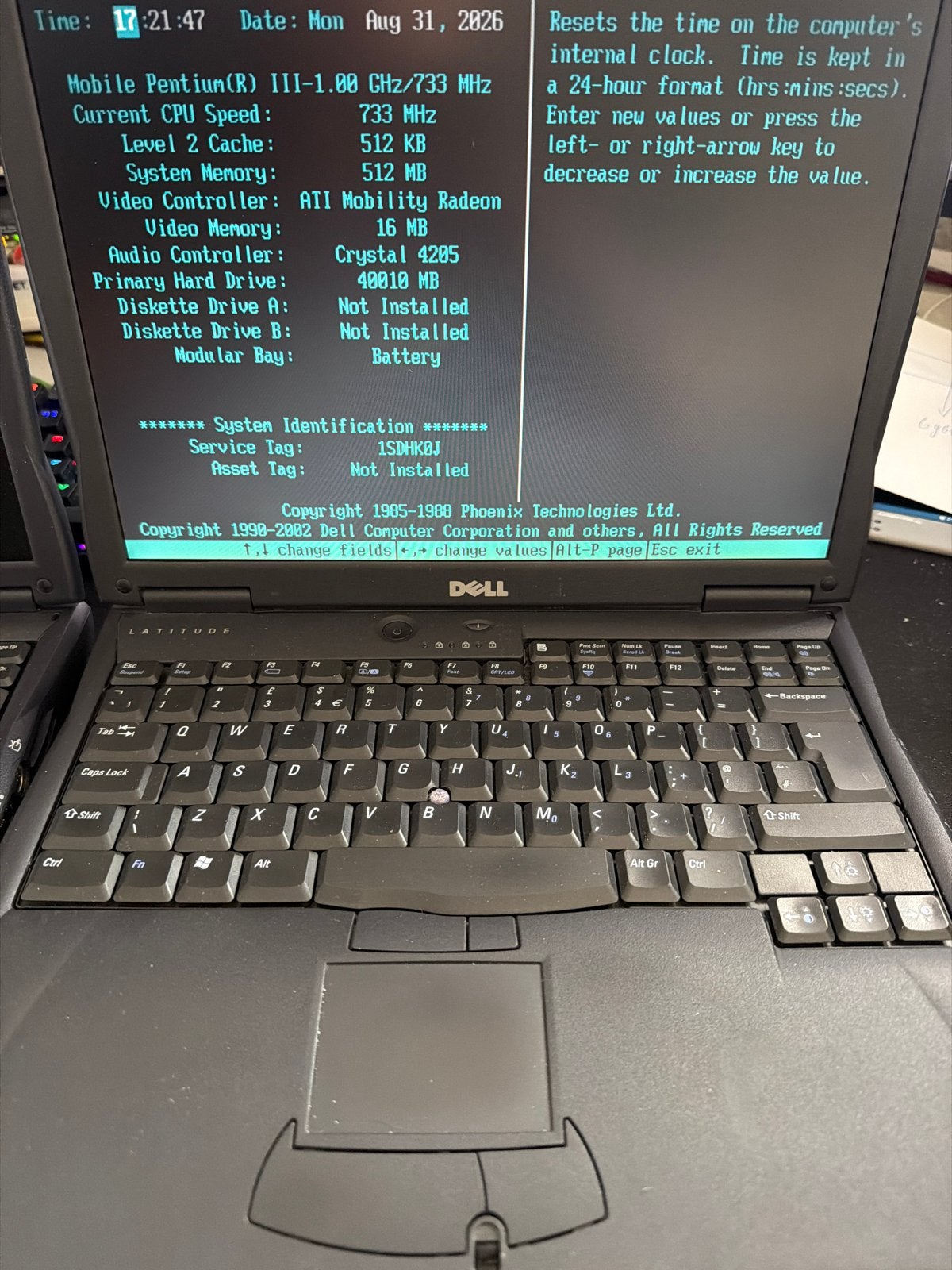 Dell Latitude C610 - Vintage Laptop met Windows 2000, Computers en Software, Vintage Computers, Ophalen of Verzenden