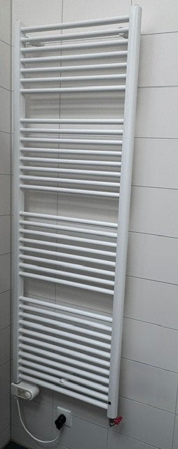 Plieger handdoekradiator 180x60cm - Zo goed als nieuw, Doe-het-zelf en Verbouw, Ophalen, Zo goed als nieuw, Rvs, Overige typen